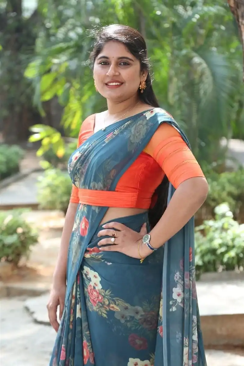 SONIA CHOWDARY STILLS IN SOUTH INDIAN BLUE SAREE 18